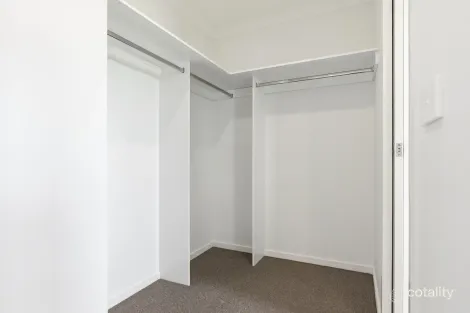 Property photo of 22 Palmerston Walk Werribee VIC 3030