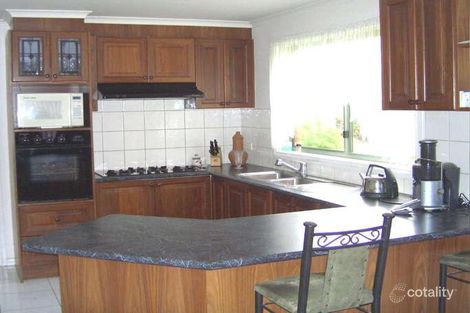 Property photo of 6 Luke Court Keysborough VIC 3173