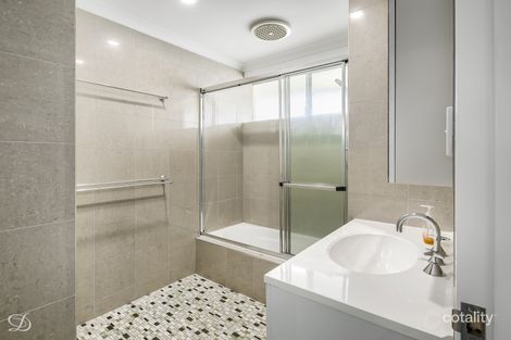 Property photo of 5/127 Stoneleigh Street Lutwyche QLD 4030