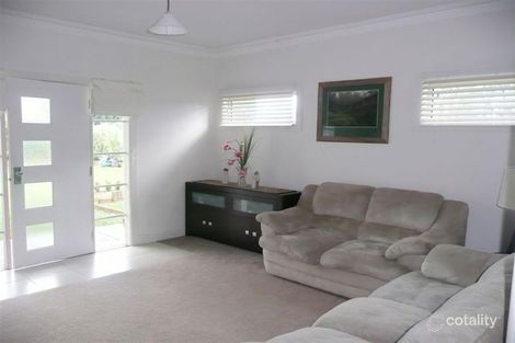 Property photo of 5 Hearn Street Drouin VIC 3818