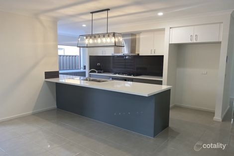 Property photo of 15 Coral Street Cobblebank VIC 3338