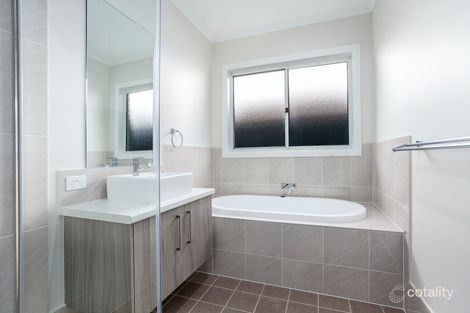 Property photo of 11 Pasture Way Calderwood NSW 2527