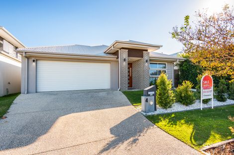 Property photo of 4 Beacon Lane Hope Island QLD 4212