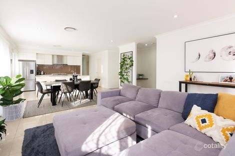Property photo of 4 Beacon Lane Hope Island QLD 4212