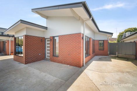 Property photo of 2/11 Walton Street Wendouree VIC 3355