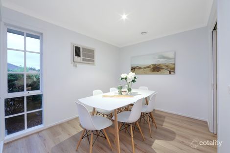 Property photo of 10 Webb Court Rowville VIC 3178