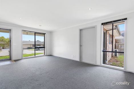 Property photo of 82 Oberon Drive Carrum Downs VIC 3201