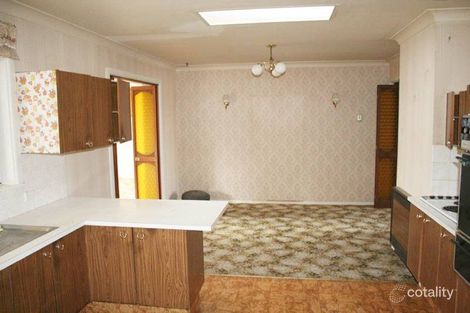 Property photo of 19 Benelong Place Orange NSW 2800