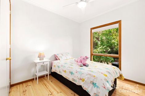 Property photo of 2/185 Mountain View Road Greensborough VIC 3088