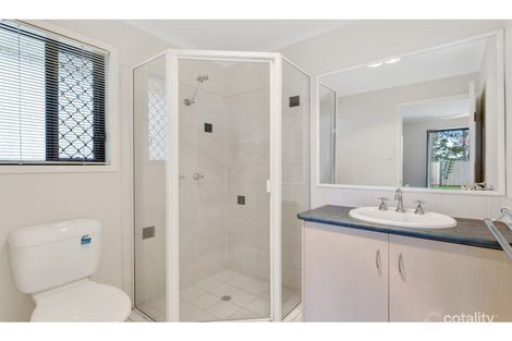 Property photo of 2 Chifley Court Middle Ridge QLD 4350