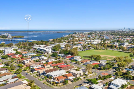 Property photo of 11 Bruce Avenue Paradise Point QLD 4216