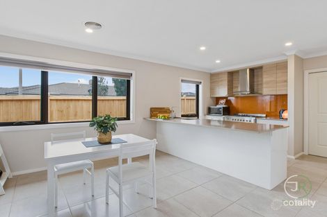 Property photo of 23 Guinea Flower Drive Cranbourne West VIC 3977