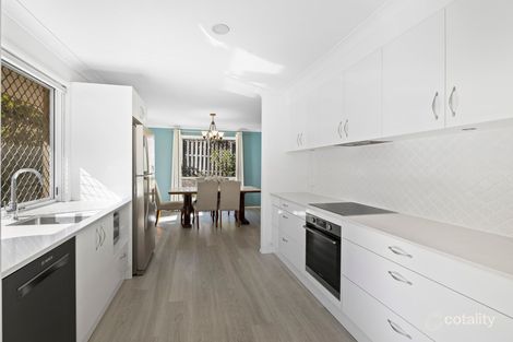 Property photo of 10 Pampling Street Seventeen Mile Rocks QLD 4073