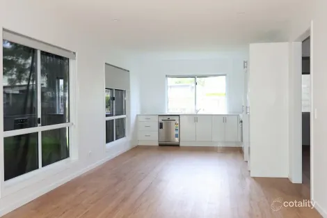 Property photo of 34 Barry Street Gracemere QLD 4702