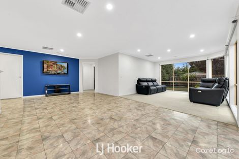 Property photo of 12 Breynia Way Cranbourne West VIC 3977