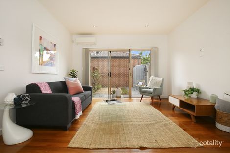 Property photo of 2/7 Lane Crescent Reservoir VIC 3073