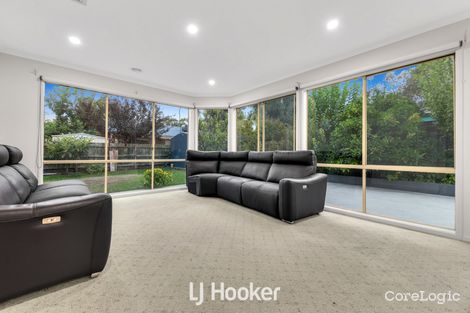 Property photo of 12 Breynia Way Cranbourne West VIC 3977