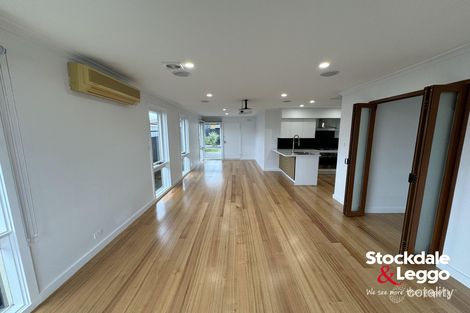 Property photo of 170 Erinbank Crescent Westmeadows VIC 3049