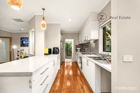Property photo of 18A Meadow Wood Walk Narre Warren VIC 3805