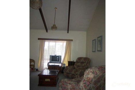 Property photo of 2/126 Edwards Road Kennington VIC 3550