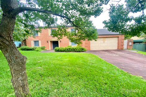 25 Gilbert Rd, Castle Hill, NSW 2154