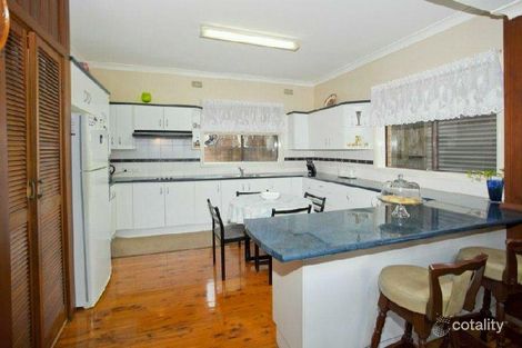 Property photo of 8 Matthews Drive Mount Warrigal NSW 2528