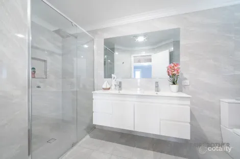 Property photo of 66 Mendel Drive Kelso NSW 2795