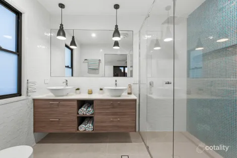 Property photo of 78 Boswell Terrace Manly QLD 4179