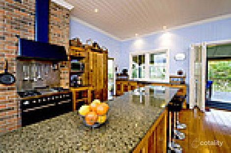 Property photo of 17 McMullen Road Brookfield QLD 4069