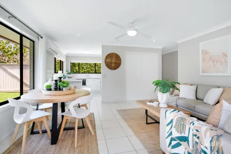 Property photo of 1/67 Broad Street Labrador QLD 4215