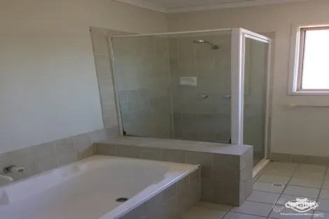 Property photo of 30 Glenefer Street Runcorn QLD 4113