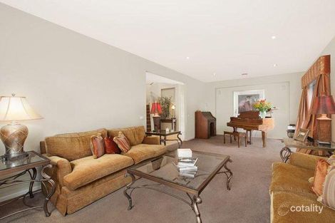 Property photo of 3 Iskandar Place Doncaster VIC 3108