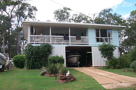 16 Cliff Tce, Macleay Island, QLD 4184