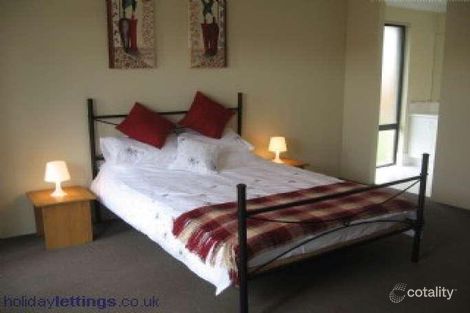 Property photo of 23 Merrivale Circle Tapping WA 6065