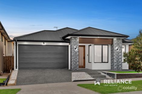 Property photo of 13 Afton Way Manor Lakes VIC 3024