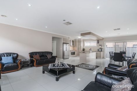 Property photo of 11 Biltmore Crescent Roxburgh Park VIC 3064