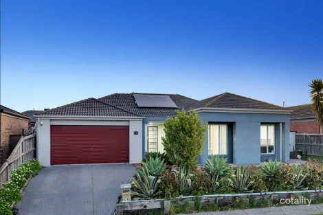 15 Sussex Ave, Cranbourne North, VIC 3977