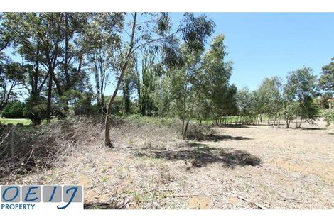 Property photo of 15 McNabb Place Lesmurdie WA 6076
