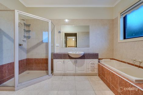 Property photo of 9 Cambridge Crescent Roxburgh Park VIC 3064