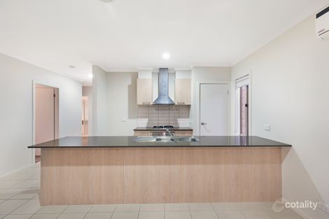 Property photo of 4 Domain Way Craigieburn VIC 3064