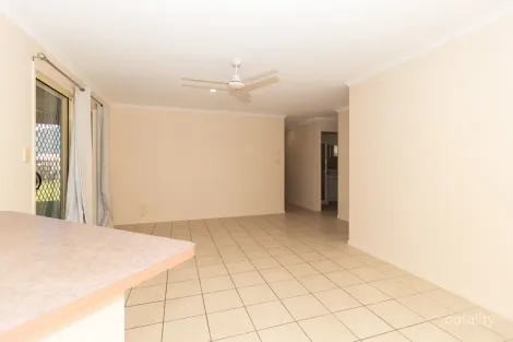 Property photo of 33 Wide Bay Drive Eli Waters QLD 4655