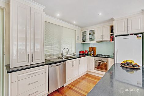 Property photo of 2/13 Heather Grove Ringwood VIC 3134