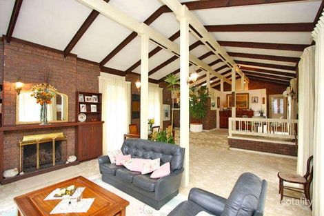 Property photo of 11 Ilfracombe Drive Wattle Park SA 5066
