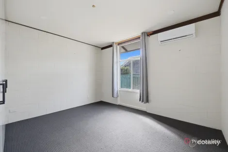 Property photo of 10 Judith Street Armidale NSW 2350