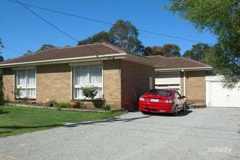 8 Andrew St, Melton South, VIC 3338