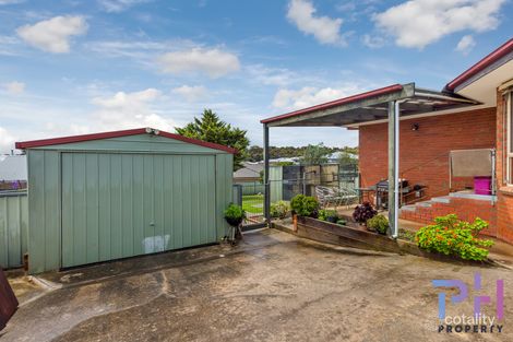Property photo of 2 Davey Close Flora Hill VIC 3550