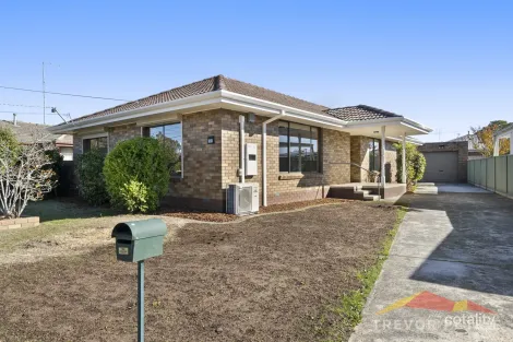 Property photo of 11 Halbert Street Wendouree VIC 3355