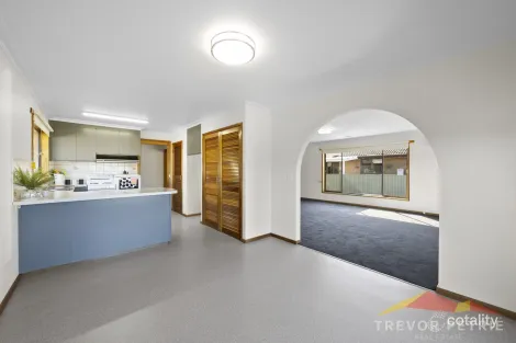 Property photo of 11 Halbert Street Wendouree VIC 3355