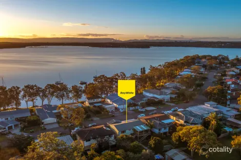 Property photo of 104 Kullaroo Road Summerland Point NSW 2259