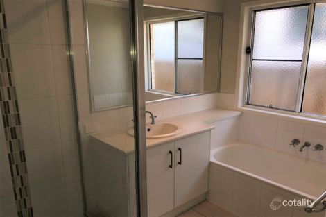 2/1 Preston Ct, Glenvale, QLD 4350